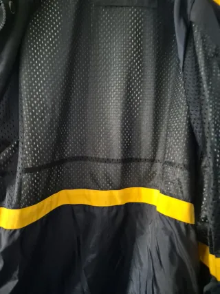 Cortaviento In Extenso azul y amarilla