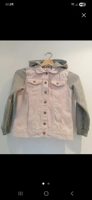 Chaqueta vaquera niña con capucha
