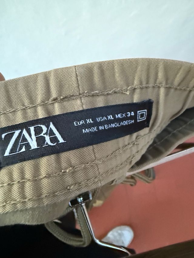 Pantalón jogger Zara beige Talla XL