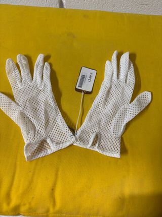 Guantes de niña blancos