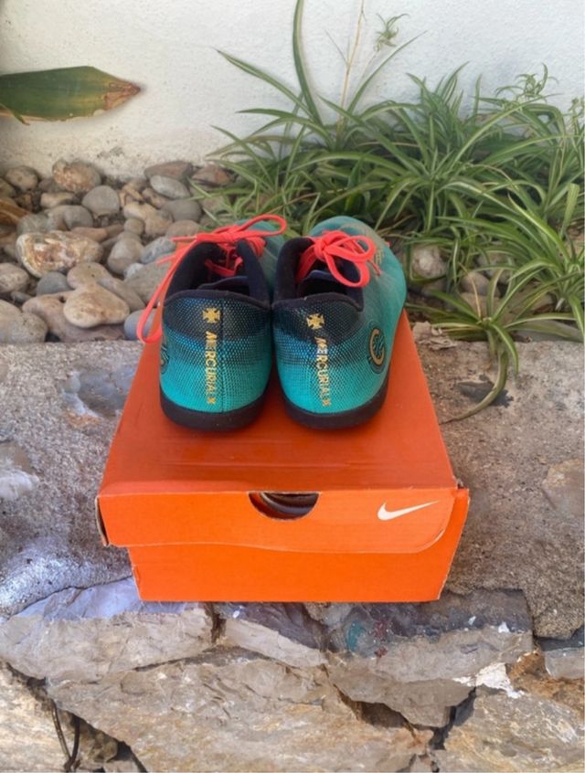 Scarpe da calcio Nike per bambini taglia X
