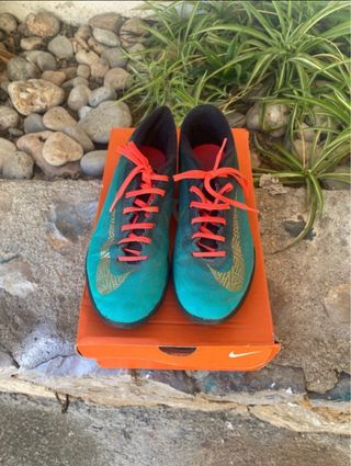 Zapatos de fútbol Nike niño talla X