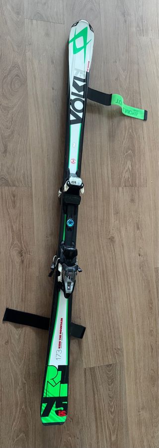 Esquís Volkl 173cm un sky tiene la fijacion rota