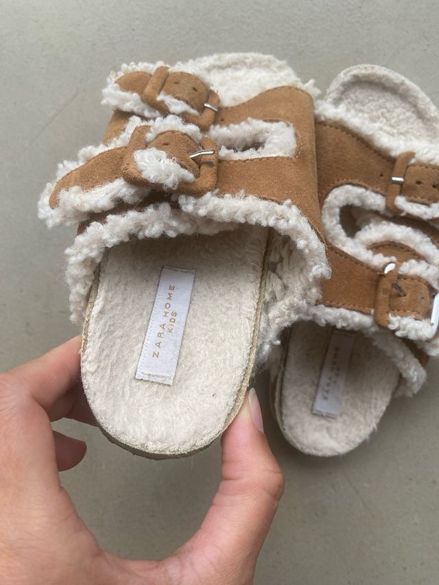 Zapatillas Zara Home niña T.29 forradas borreguito