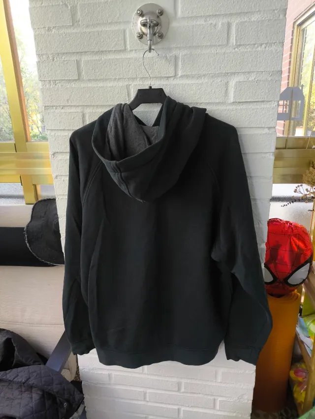 Sudadera Puma con capucha y rayas