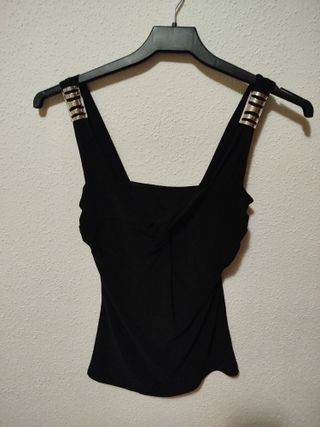 ¡REBAJA FIESTAS! Top negro con detalles plateados