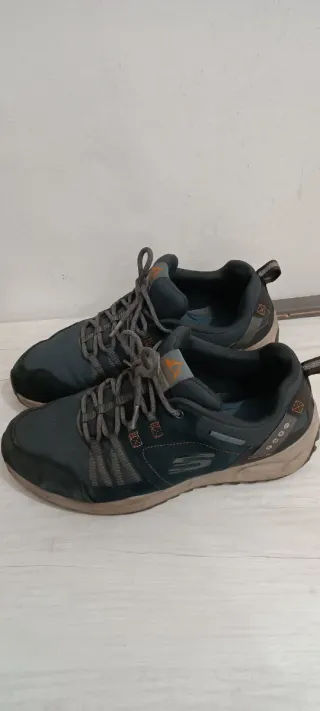 Scarpe uomo verdi e arancioni