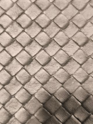 Vassoio Bottega Veneta design intrecciato