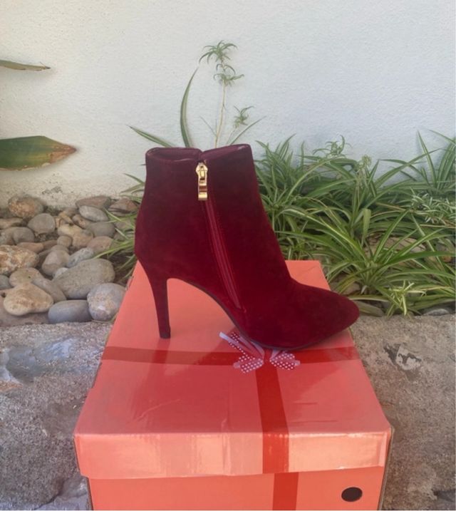 Stivaletti rossi con tacco
