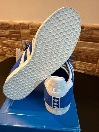 Zapatillas Adidas Gazelle Azul y Blanco