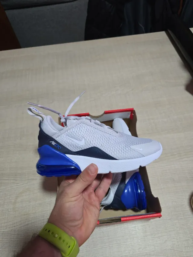 Nike Air Max 270
