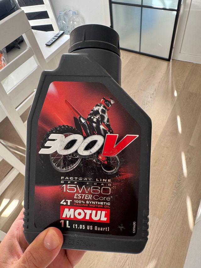 Aceite Motul 300V 15W60 1L