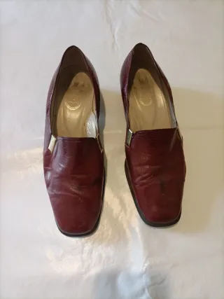 Zapatos de piel marrón tacón cuadrado