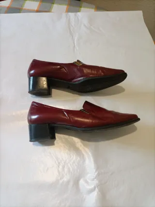 Zapatos de piel marrón tacón cuadrado