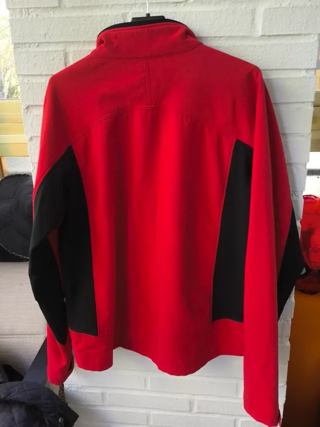 Chaqueta Windstopper Roja y Negra