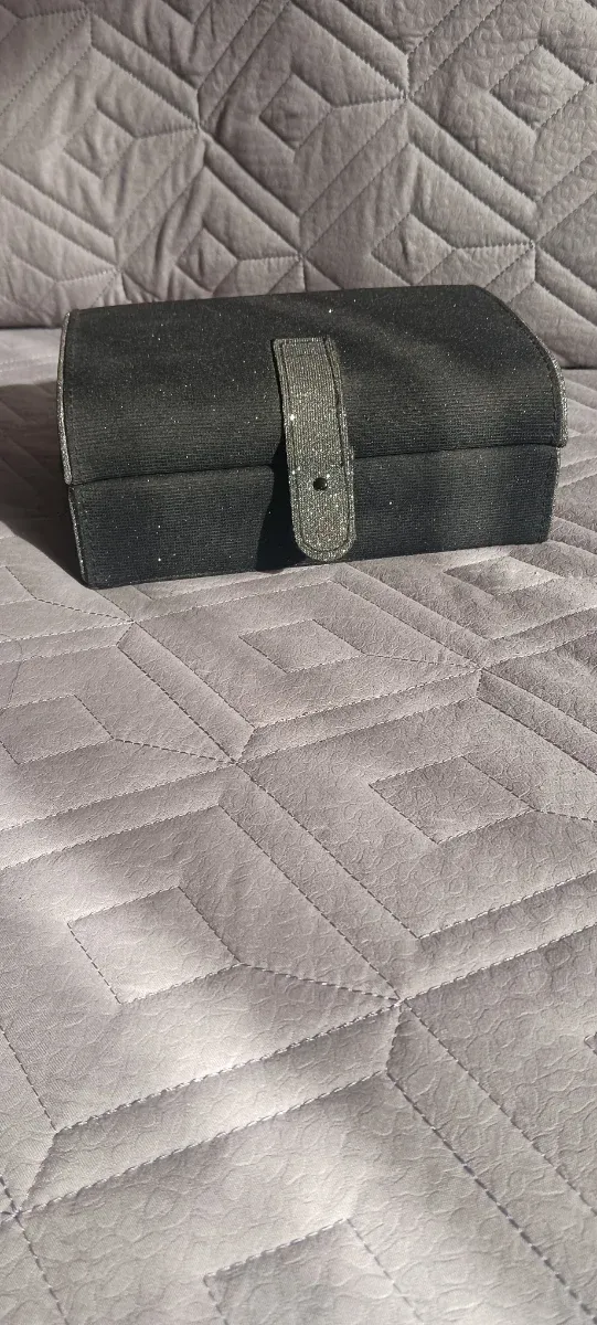 Cofanetto porta gioielli con specchietto