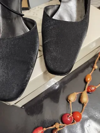 Zapatos de fiesta negros