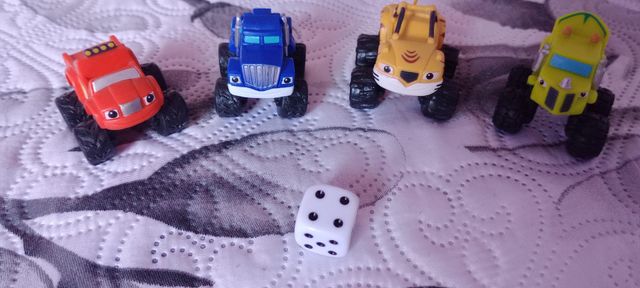Blaze y los Monster Machines - 4 coches