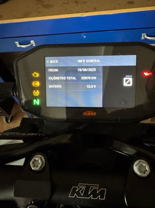 KTM DUKE 790 (105cv)