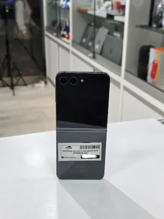 Samsung Galaxy Z Flip5 256GB Gris