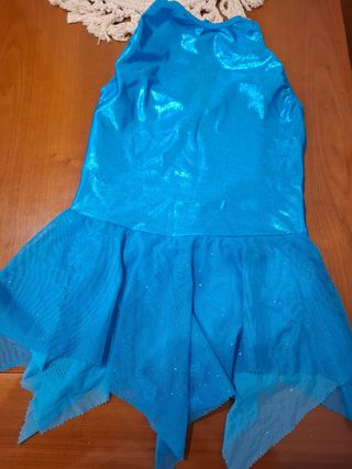 Vestido de patinaje azul brillante
