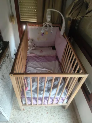 Cuna de madera