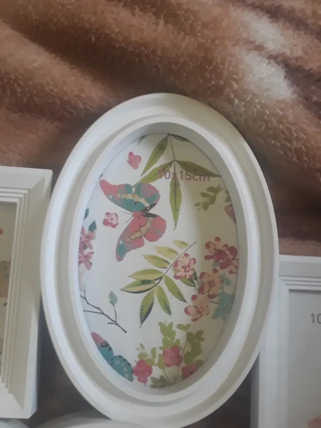 Marco de fotos corazón y ovalado