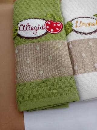 Tris strofinacci cotone