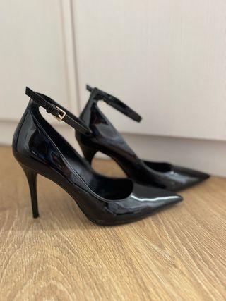Zapatos de tacón Mango negros charol