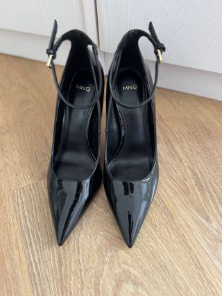 Zapatos de tacón Mango negros charol