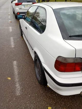 BMW 316 1.6 gasolina