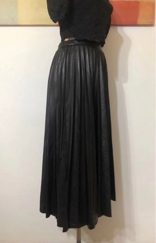 Falda Mango efecto piel