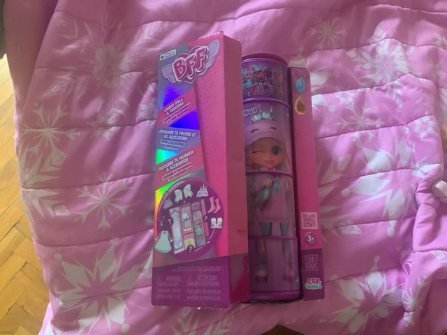 Muñeca BFF Stella Cry Babies