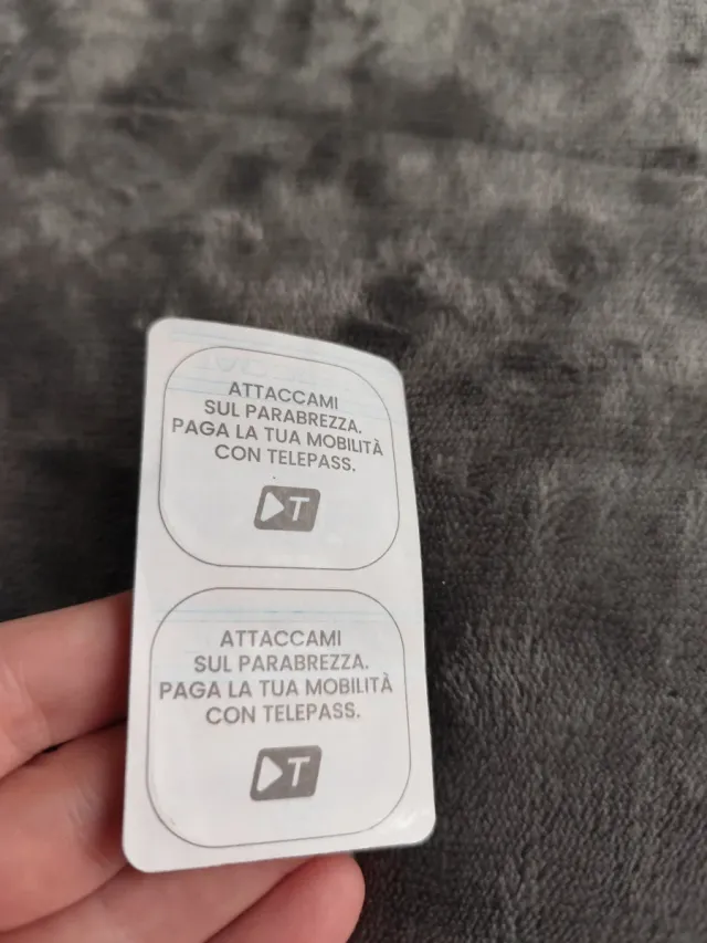 Due adesivi telepass telepedaggio