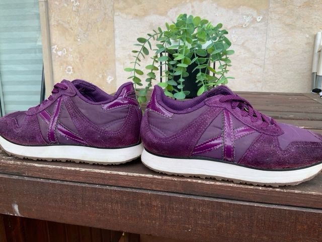 Zapatillas Munich Talla 31 Moradas