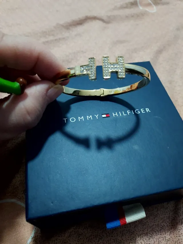 Pulsera Tommy Hilfiger Bañada en Oro
