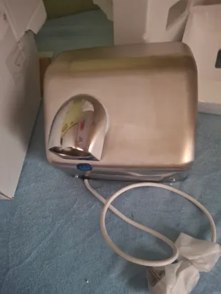 Secador de manos electrónico hospital