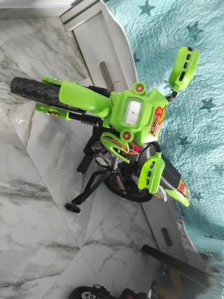 Moto Eléctrica Infantil Verde