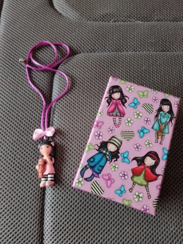 Colgante Gorjuss con cajita