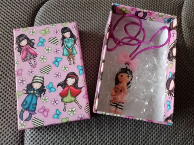 Colgante Gorjuss con cajita