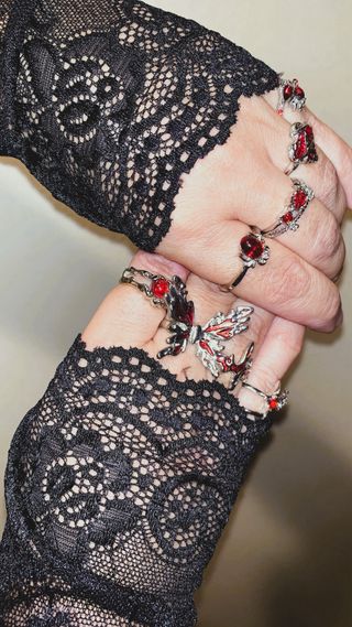 Guantes góticos Midnight Lace encaje negro Ed. Lim