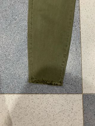 Pantalón cargo Desigual verde militar T.40