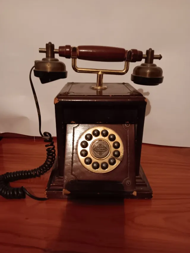 Teléfono antiguo Thomas madera y latón