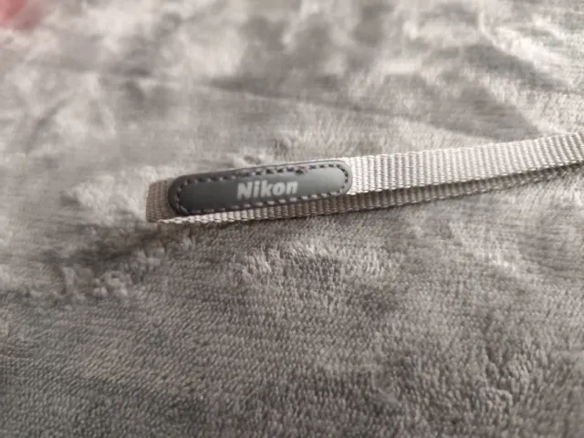 Laccio da polso Nikon