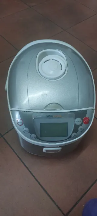 Robot de cocina. Olla programable Newcook Plus