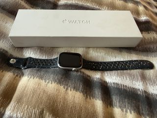 Apple Watch Plata con Correa Negra
