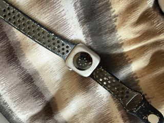 Apple Watch Plata con Correa Negra