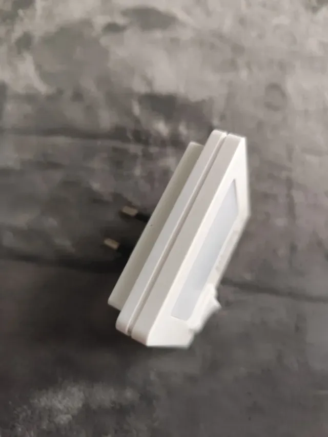 Luce LED notturna con interruttore