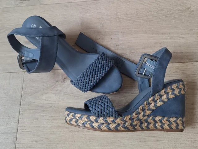 Sandalias Xti cuña azul y beige