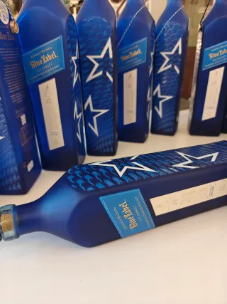 Johnnie Walker Blue Label Ice Chalet edition